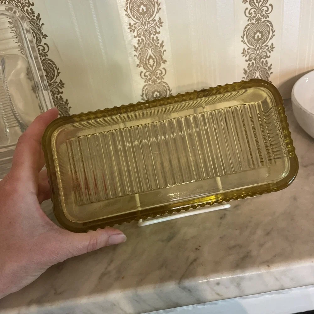Federal/Atlas Glass Ribbed Amber Butter Dish | Clear Ribbed Lid Built-in Handle